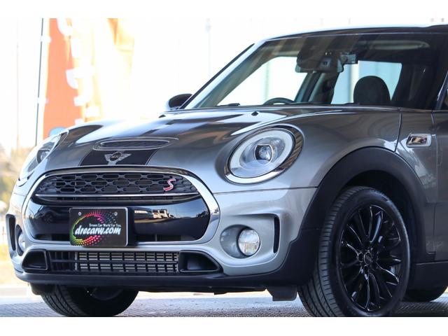 ＭＩＮＩ クーパーＳ　クラブマン　ペッパーパッケージ・アダプティブクルーズコントロール・コンフォートアクセス・ＬＥＤヘッドライト・ドライビングモード・リアＰＤＫ・バックカメラ・純正ナビ・インテリジェントセーフティ・アンビエントライト（22枚目）