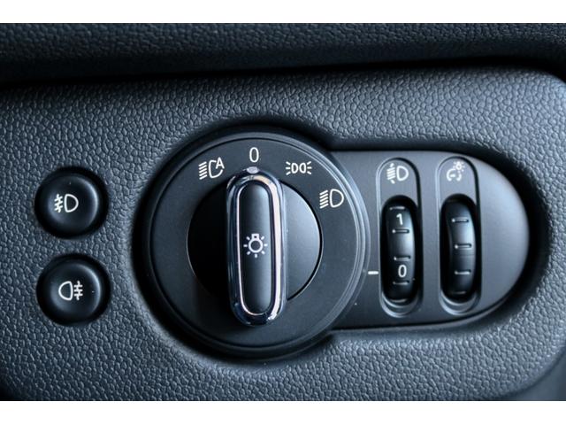 ＭＩＮＩ クーパーＳ　クラブマン　ペッパーパッケージ・アダプティブクルーズコントロール・コンフォートアクセス・ＬＥＤヘッドライト・ドライビングモード・リアＰＤＫ・バックカメラ・純正ナビ・インテリジェントセーフティ・アンビエントライト（59枚目）