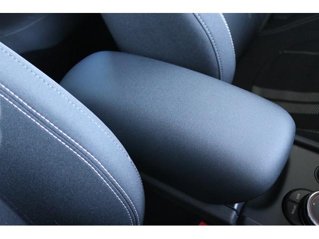 ＭＩＮＩ クーパーＳ　クラブマン　ペッパーパッケージ・アダプティブクルーズコントロール・コンフォートアクセス・ＬＥＤヘッドライト・ドライビングモード・リアＰＤＫ・バックカメラ・純正ナビ・インテリジェントセーフティ・アンビエントライト（68枚目）