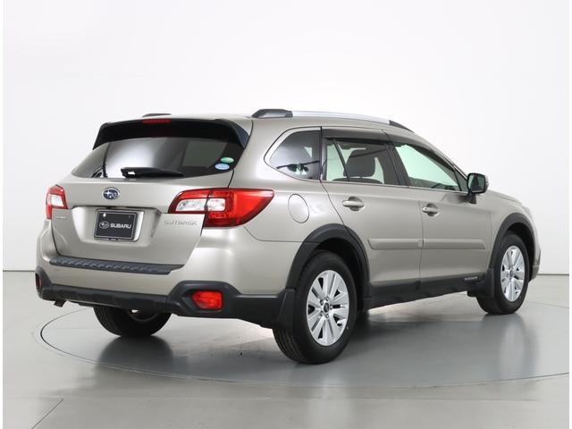年式の割に低走行、人気のアウトバック入荷しました！スバル純正オプションも取付可能です！ご相談ください！