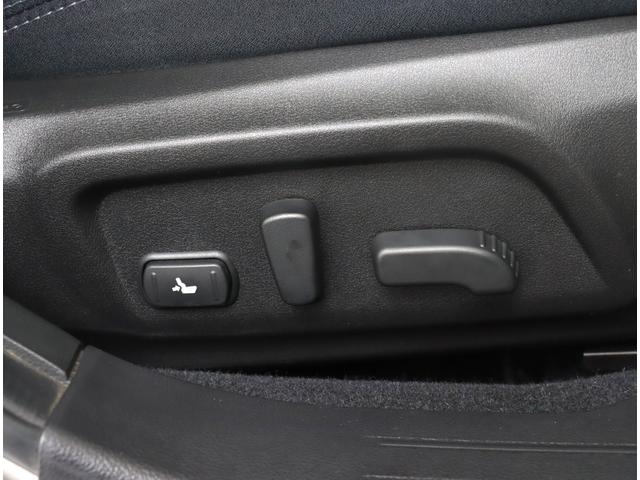 パワーシート装備！無段階調節が可能なので細かい調整ができます。どんな方でも運転しやすいベストポジションを探す事が出来ます！