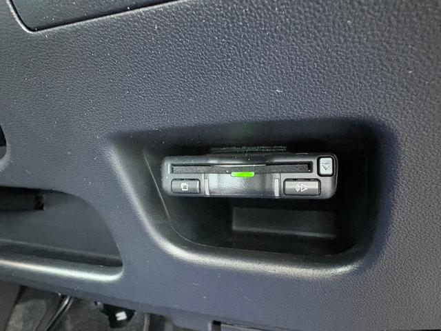 ステラ カスタムＲ　スマートアシスト　新品タイヤ　ナビ　ＥＴＣ２．０　ナビ連動前後ドラレコ　バックカメラ　運転席シートヒーター　ベンチシート　ＣＤ／ＤＶＤ　ＨＤＭＩ　４ＷＤ　エンジンスターター　プッシュスタート　ワンオーナー　リヤコーナーセンサー　寒冷地仕様（12枚目）