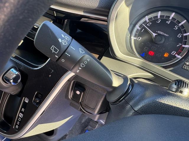 ステラ カスタムＲ　スマートアシスト　新品タイヤ　ナビ　ＥＴＣ２．０　ナビ連動前後ドラレコ　バックカメラ　運転席シートヒーター　ベンチシート　ＣＤ／ＤＶＤ　ＨＤＭＩ　４ＷＤ　エンジンスターター　プッシュスタート　ワンオーナー　リヤコーナーセンサー　寒冷地仕様（16枚目）