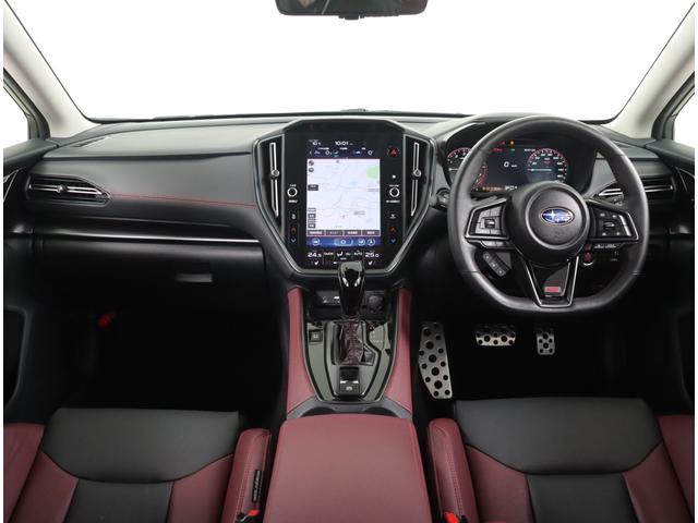 レヴォーグ ＳＴＩ　Ｓｐｏｒｔ　ＥＸ　新世代アイサイトＸ　ＳＴＩグリル　ナビ機能付１１．６インフォメーションディスプレイ　ＥＴＣ２．０　フロント・サイド・バックカメラ　ドラレコ　ＣＤ／ＤＶＤ　エンジンスターター　スマートリヤビューミラー　カーゴステップステンレス（6枚目）