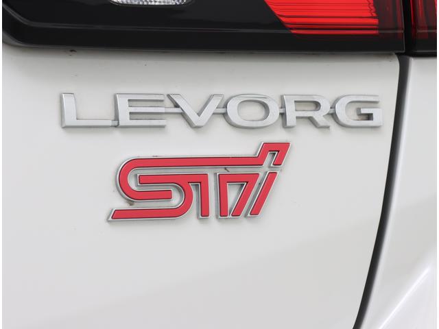 レヴォーグ ＳＴＩ　Ｓｐｏｒｔ　ＥＸ　新世代アイサイトＸ　ＳＴＩグリル　ナビ機能付１１．６インフォメーションディスプレイ　ＥＴＣ２．０　フロント・サイド・バックカメラ　ドラレコ　ＣＤ／ＤＶＤ　エンジンスターター　スマートリヤビューミラー　カーゴステップステンレス（38枚目）