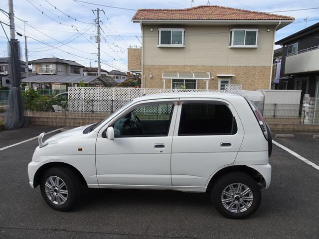 テリオスキッド L 5速マニュアル 1オーナー ターボ 4WD(7枚目)