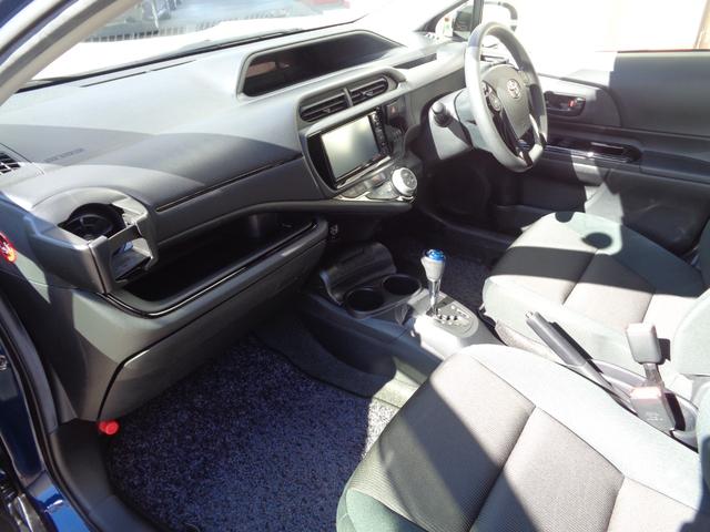 アクア Sスタイルブラック 禁煙車 スマートキー 純正ナビ 地デジ バックカメラ ETC(4枚目)