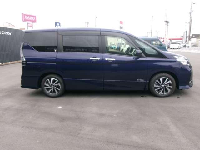 セレナ 2.0 ハイウェイスター V ナビ・後席モニター・アラビュー・ドラレコ(4枚目)