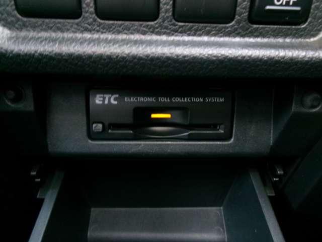 エルグランド 2.5 250ハイウェイスターS ナビ・アラビュー・ドラレコ・ETC(16枚目)