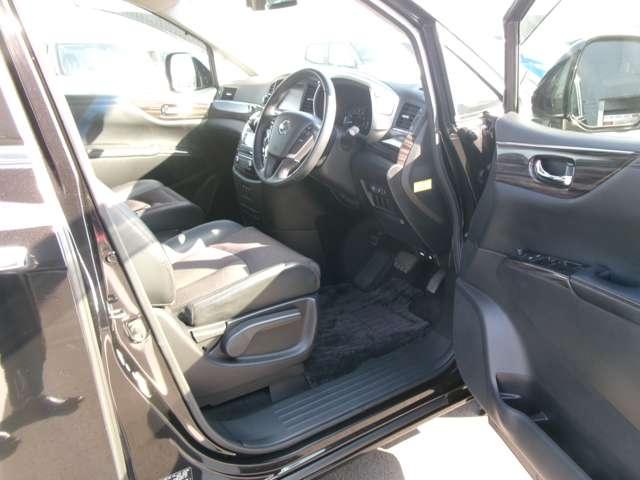 エルグランド 2.5 250ハイウェイスターS ナビ・アラビュー・ドラレコ・ETC(19枚目)