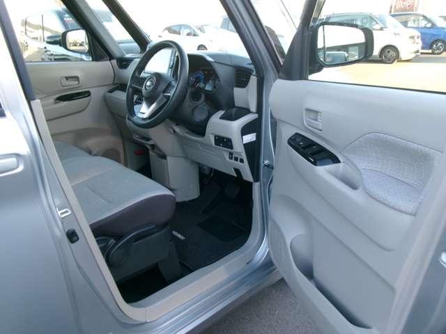 ルークス ６６０　Ｘ　ナビ／アラビュー／片側オートスライド（15枚目）