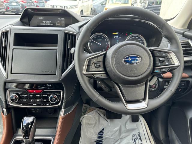 フォレスター アドバンス サンルーフ 茶本革シート ルーフレール パワーリアゲート(17枚目)