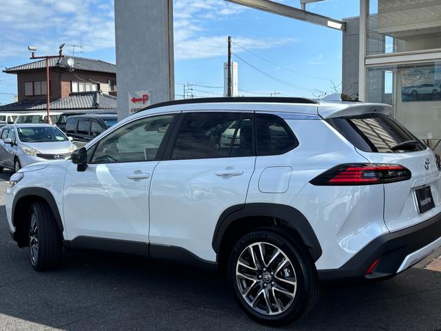 カローラクロス ハイブリッド Z 2025年マイナー後 AC100V/1500W ブラインドスポットモニター パノラミックビューモニター フロアマット ドアバイザー(8枚目)