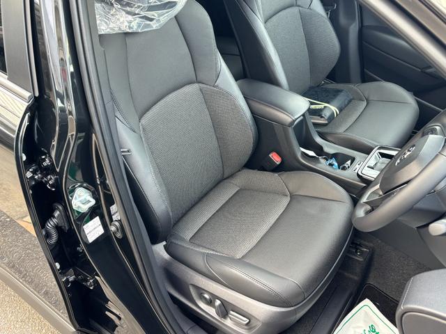 カローラクロス ハイブリッド　Ｚ　２０２５年マイナー後　ＡＣ１００Ｖ／１５００Ｗ　ブラインドスポットモニター　パノラミックビューモニター　フロアマット（11枚目）