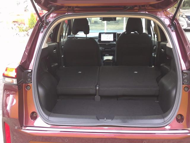 ノート Ｘ　純正ナビ　プロパイロット　アラウンドビューモニター　衝突被害軽減ブレ－キ　前後センサー　ＢＬＵＥＴＯＯＴＨ　横滑防止装置　ＵＳＢ接続　オートマチックハイビーム　ＥＴＣ２・０　衝突安全ボディ　ドラレコ（34枚目）