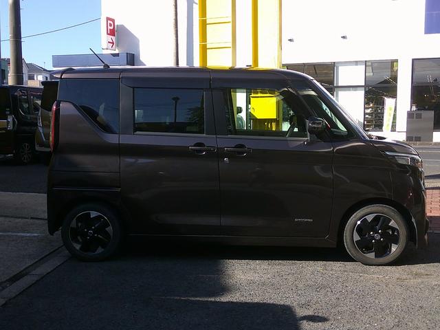 ルークス ハイウェイスター X プロパイロットエディション 純正メモリーナビ アラウンドビューモニター プロパイロット 両側電動スライドドア ドラレコ ETC車載器 衝突軽減ブレーキ 横滑り防止機能 シートヒーター LEDヘッドライト ハイビームアシスト(15枚目)