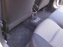後部座席足元の様子 フロアーマット付き