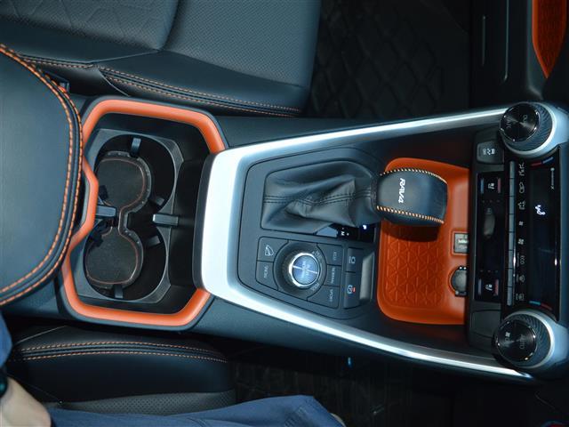 RAV4 アドベンチャー(12枚目)