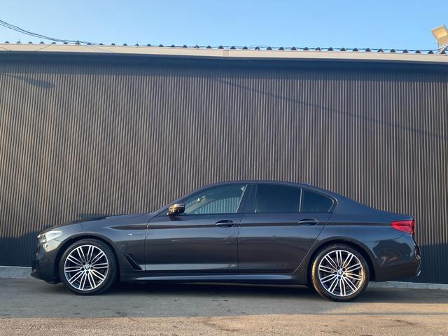 ５シリーズ ５２３ｄ　Ｍスポーツ　ハイラインパッケージ　タッチパネルｉＤｒｉｖｅナビ　１２セグ　全方位カメラ　オイスター革Ｓ　全席Ｓヒーター　ＨａｒｍａｎＫａｒｄｏｎ　インテリセーフＰＫＧ　ＡＣＣ　ＬＣＷ　ＬＤＷ　ＨＵＤ　ＬＥＤオートハイビーム　Ｐトランク（5枚目）