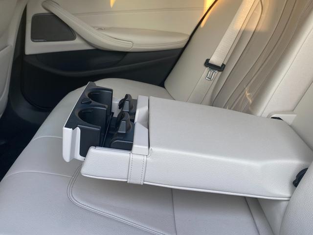 ５シリーズ ５２３ｄ　Ｍスポーツ　ハイラインパッケージ　タッチパネルｉＤｒｉｖｅナビ　１２セグ　全方位カメラ　オイスター革Ｓ　全席Ｓヒーター　ＨａｒｍａｎＫａｒｄｏｎ　インテリセーフＰＫＧ　ＡＣＣ　ＬＣＷ　ＬＤＷ　ＨＵＤ　ＬＥＤオートハイビーム　Ｐトランク（24枚目）