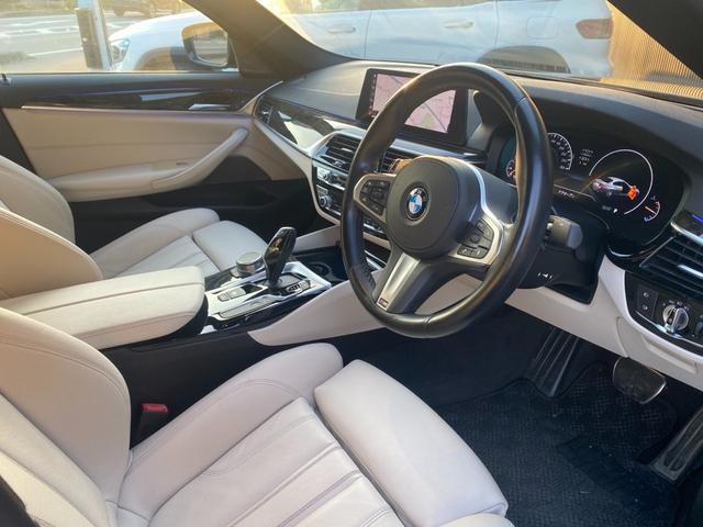 ５シリーズ ５２３ｄ　Ｍスポーツ　ハイラインパッケージ　タッチパネルｉＤｒｉｖｅナビ　１２セグ　全方位カメラ　オイスター革Ｓ　全席Ｓヒーター　ＨａｒｍａｎＫａｒｄｏｎ　インテリセーフＰＫＧ　ＡＣＣ　ＬＣＷ　ＬＤＷ　ＨＵＤ　ＬＥＤオートハイビーム　Ｐトランク（30枚目）