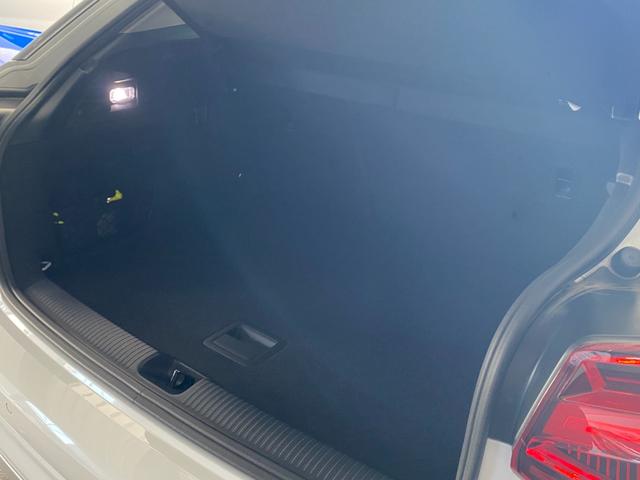 Ｑ２ ３０ＴＦＳＩスポーツ　ヴァーチャルコクピット　バックカメラ　ＭＭＩナビ　Ａｕｄｉドライブセレクト　Ａｕｄｉプレセンス　ＡＣＣ　Ａｕｄｉアクティブレーンアシスト　レインセンサー　前席シートヒーター　アドバンスドキー　ＬＥＤ（22枚目）