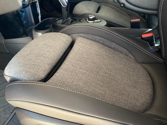 ＭＩＮＩ クーパー　エッセンシャル・トリム　ワンオーナー　ペッパーＰＫＧ　ＨＤＤナビ　Ｂカメラ　フルデジタルメーター　ＡＣＣ　前席Ｓヒーター　アンビエントＬ　ＭＩＮＩカーテシランプ　前後ドラレコ　Ｃアクセス　インテリセーフＰＫＧ　ＬＥＤライト（13枚目）