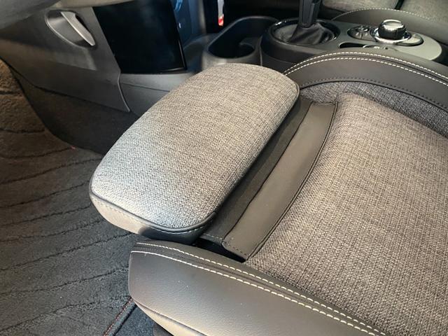 ＭＩＮＩ クーパー　エッセンシャル・トリム　ワンオーナー　ペッパーＰＫＧ　ＨＤＤナビ　Ｂカメラ　フルデジタルメーター　ＡＣＣ　前席Ｓヒーター　アンビエントＬ　ＭＩＮＩカーテシランプ　前後ドラレコ　Ｃアクセス　インテリセーフＰＫＧ　ＬＥＤライト（14枚目）