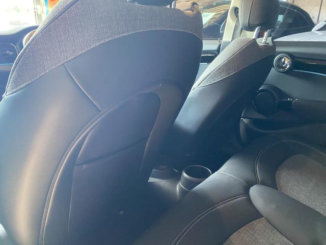 ＭＩＮＩ クーパー　エッセンシャル・トリム　ワンオーナー　ペッパーＰＫＧ　ＨＤＤナビ　Ｂカメラ　フルデジタルメーター　ＡＣＣ　前席Ｓヒーター　アンビエントＬ　ＭＩＮＩカーテシランプ　前後ドラレコ　Ｃアクセス　インテリセーフＰＫＧ　ＬＥＤライト（18枚目）