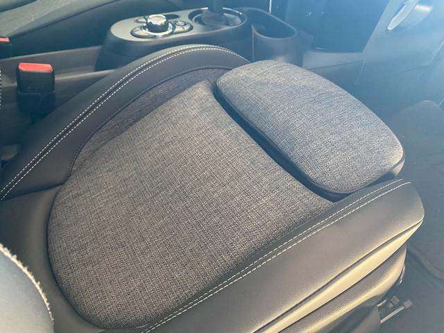 ＭＩＮＩ クーパー　エッセンシャル・トリム　ワンオーナー　ペッパーＰＫＧ　ＨＤＤナビ　Ｂカメラ　フルデジタルメーター　ＡＣＣ　前席Ｓヒーター　アンビエントＬ　ＭＩＮＩカーテシランプ　前後ドラレコ　Ｃアクセス　インテリセーフＰＫＧ　ＬＥＤライト（27枚目）