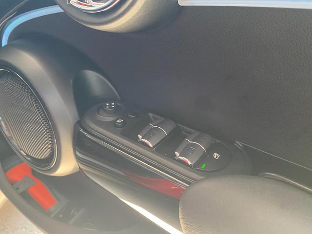 ＭＩＮＩ クーパー　エッセンシャル・トリム　ワンオーナー　ペッパーＰＫＧ　ＨＤＤナビ　Ｂカメラ　フルデジタルメーター　ＡＣＣ　前席Ｓヒーター　アンビエントＬ　ＭＩＮＩカーテシランプ　前後ドラレコ　Ｃアクセス　インテリセーフＰＫＧ　ＬＥＤライト（30枚目）