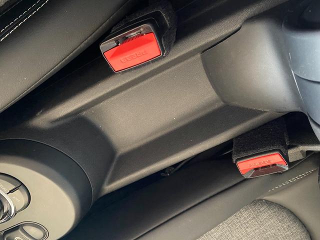 ＭＩＮＩ クーパー　エッセンシャル・トリム　ワンオーナー　ペッパーＰＫＧ　ＨＤＤナビ　Ｂカメラ　フルデジタルメーター　ＡＣＣ　前席Ｓヒーター　アンビエントＬ　ＭＩＮＩカーテシランプ　前後ドラレコ　Ｃアクセス　インテリセーフＰＫＧ　ＬＥＤライト（54枚目）