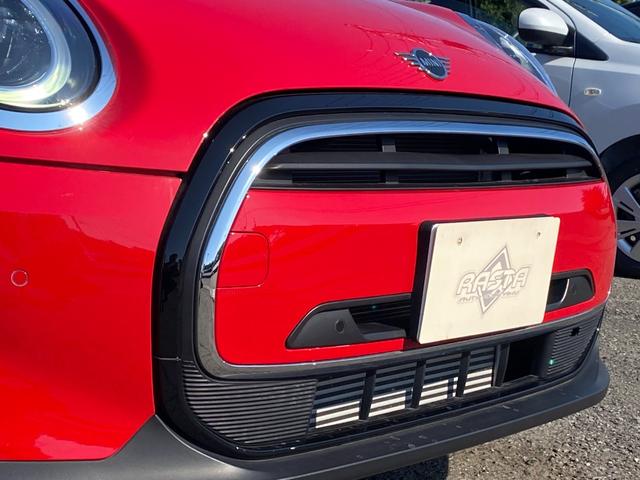 ＭＩＮＩ クーパー　エッセンシャル・トリム　ワンオーナー　ペッパーＰＫＧ　ＨＤＤナビ　Ｂカメラ　フルデジタルメーター　ＡＣＣ　前席Ｓヒーター　アンビエントＬ　ＭＩＮＩカーテシランプ　前後ドラレコ　Ｃアクセス　インテリセーフＰＫＧ　ＬＥＤライト（60枚目）
