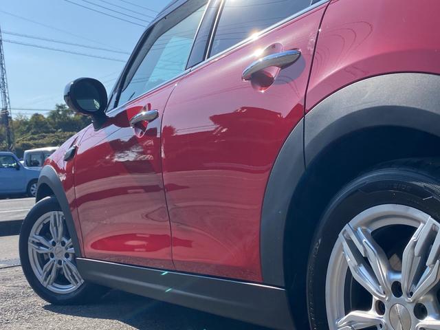 ＭＩＮＩ クーパー　エッセンシャル・トリム　ワンオーナー　ペッパーＰＫＧ　ＨＤＤナビ　Ｂカメラ　フルデジタルメーター　ＡＣＣ　前席Ｓヒーター　アンビエントＬ　ＭＩＮＩカーテシランプ　前後ドラレコ　Ｃアクセス　インテリセーフＰＫＧ　ＬＥＤライト（71枚目）