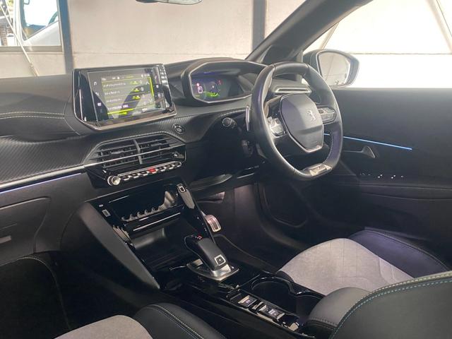 ２０８ ＧＴ　純正ＯＰナビ　パノラマＬ　１２セグ　Ｂカメラ　ＡｐｐｌｅＣａｒＰｌａｙ　ＡｎｄｒｏｉｄＡｕｔｏ　ドライブＭ　ＬＥＤオートライト　ＥＴＣ　パドルＳ　インテリＨビーム　アンビエンスＬ　Ａセーフティブレーキ（10枚目）