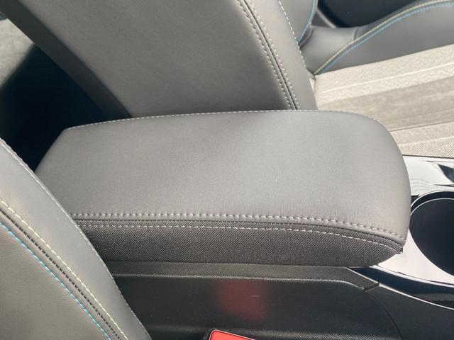 ２０８ ＧＴ　純正ＯＰナビ　パノラマＬ　１２セグ　Ｂカメラ　ＡｐｐｌｅＣａｒＰｌａｙ　ＡｎｄｒｏｉｄＡｕｔｏ　ドライブＭ　ＬＥＤオートライト　ＥＴＣ　パドルＳ　インテリＨビーム　アンビエンスＬ　Ａセーフティブレーキ（62枚目）