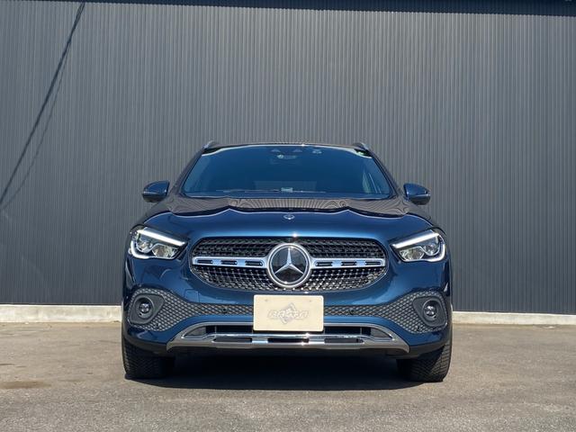 ＧＬＡクラス ＧＬＡ２００ｄ　４マチック　ワンオーナー　レザーエクスクルーシブＰＫＧ　アドバンスドＰＫＧ　ナビゲーションＰＫＧ　ＭＢＵＸ　１２セグＴＶ　ＨＵＤ　３６０°カメラ　黒革シート　Ｐトランク　Ｄセレクト　アンビエントライト　Ｗチャージ（3枚目）