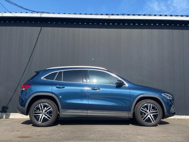 ＧＬＡクラス ＧＬＡ２００ｄ　４マチック　ワンオーナー　レザーエクスクルーシブＰＫＧ　アドバンスドＰＫＧ　ナビゲーションＰＫＧ　ＭＢＵＸ　１２セグＴＶ　ＨＵＤ　３６０°カメラ　黒革シート　Ｐトランク　Ｄセレクト　アンビエントライト　Ｗチャージ（6枚目）