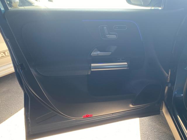 ＧＬＡクラス ＧＬＡ２００ｄ　４マチック　ワンオーナー　レザーエクスクルーシブＰＫＧ　アドバンスドＰＫＧ　ナビゲーションＰＫＧ　ＭＢＵＸ　１２セグＴＶ　ＨＵＤ　３６０°カメラ　黒革シート　Ｐトランク　Ｄセレクト　アンビエントライト　Ｗチャージ（15枚目）