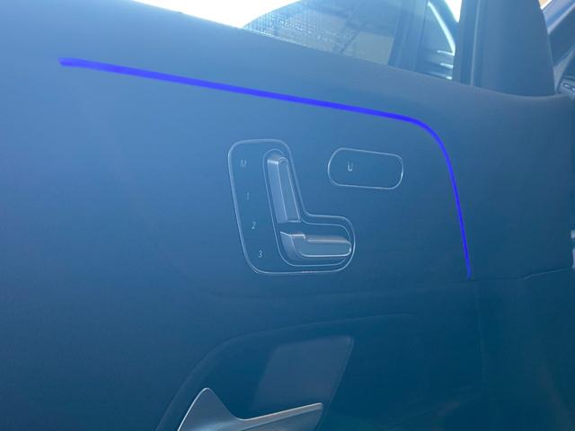 ＧＬＡクラス ＧＬＡ２００ｄ　４マチック　ワンオーナー　レザーエクスクルーシブＰＫＧ　アドバンスドＰＫＧ　ナビゲーションＰＫＧ　ＭＢＵＸ　１２セグＴＶ　ＨＵＤ　３６０°カメラ　黒革シート　Ｐトランク　Ｄセレクト　アンビエントライト　Ｗチャージ（16枚目）