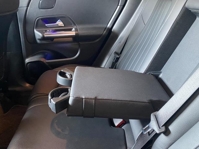 ＧＬＡクラス ＧＬＡ２００ｄ　４マチック　ワンオーナー　レザーエクスクルーシブＰＫＧ　アドバンスドＰＫＧ　ナビゲーションＰＫＧ　ＭＢＵＸ　１２セグＴＶ　ＨＵＤ　３６０°カメラ　黒革シート　Ｐトランク　Ｄセレクト　アンビエントライト　Ｗチャージ（20枚目）