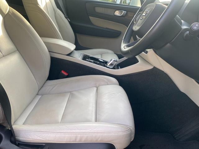 ＸＣ４０ Ｂ４　ＡＷＤ　インスクリプション　ＨＤＤナビ　３６０°カメラ　ベージュ本革　ＨａｒｍａｎＫａｒｄｏｎ　ＣａｒＰｌａｙ　インテリセーフ　ＬＫＡ　ＡＣＣ　サイドＡ　ステアヒーター　クリスタルシフトノブ　Ｗチャージ　前後ドラレコ　ＣＴＡ（31枚目）