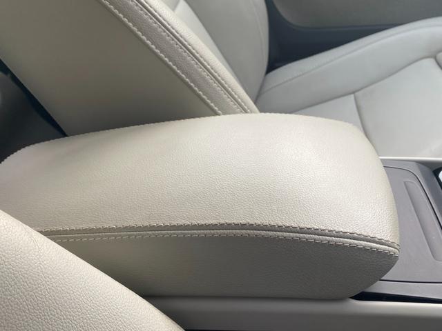 ＸＣ４０ Ｂ４　ＡＷＤ　インスクリプション　ＨＤＤナビ　３６０°カメラ　ベージュ本革　ＨａｒｍａｎＫａｒｄｏｎ　ＣａｒＰｌａｙ　インテリセーフ　ＬＫＡ　ＡＣＣ　サイドＡ　ステアヒーター　クリスタルシフトノブ　Ｗチャージ　前後ドラレコ　ＣＴＡ（56枚目）