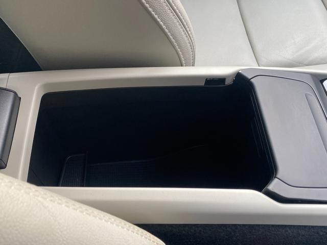 ＸＣ４０ Ｂ４　ＡＷＤ　インスクリプション　ＨＤＤナビ　３６０°カメラ　ベージュ本革　ＨａｒｍａｎＫａｒｄｏｎ　ＣａｒＰｌａｙ　インテリセーフ　ＬＫＡ　ＡＣＣ　サイドＡ　ステアヒーター　クリスタルシフトノブ　Ｗチャージ　前後ドラレコ　ＣＴＡ（57枚目）