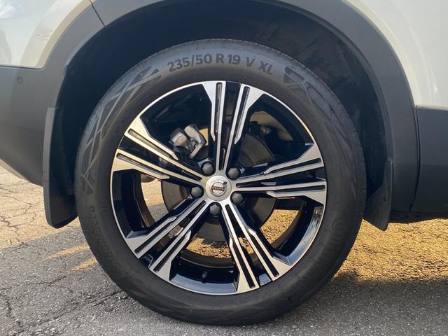 ＸＣ４０ Ｂ４　ＡＷＤ　インスクリプション　ＨＤＤナビ　３６０°カメラ　ベージュ本革　ＨａｒｍａｎＫａｒｄｏｎ　ＣａｒＰｌａｙ　インテリセーフ　ＬＫＡ　ＡＣＣ　サイドＡ　ステアヒーター　クリスタルシフトノブ　Ｗチャージ　前後ドラレコ　ＣＴＡ（67枚目）