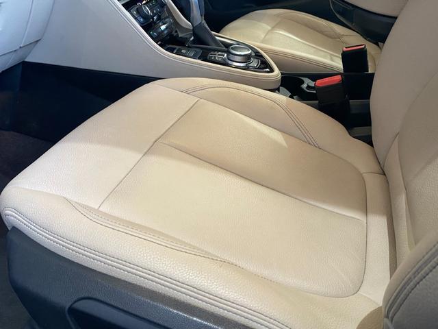 ２シリーズ ２１８ｄアクティブツアラー　ラグジュアリー　後期モデル　タッチパネルｉＤｒｉｖｅナビ　バックカメラ　オイスター革シート　前席シートヒーター　レインセンサー　インテリセーフＰＫＧ　アンビエントライト　パワーバックドア　フットオープナー　前後Ｄレコ（13枚目）