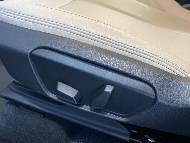 ２シリーズ ２１８ｄアクティブツアラー　ラグジュアリー　後期モデル　タッチパネルｉＤｒｉｖｅナビ　バックカメラ　オイスター革シート　前席シートヒーター　レインセンサー　インテリセーフＰＫＧ　アンビエントライト　パワーバックドア　フットオープナー　前後Ｄレコ（14枚目）