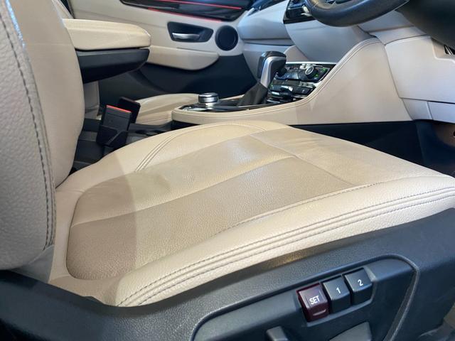 ２シリーズ ２１８ｄアクティブツアラー　ラグジュアリー　後期モデル　タッチパネルｉＤｒｉｖｅナビ　バックカメラ　オイスター革シート　前席シートヒーター　レインセンサー　インテリセーフＰＫＧ　アンビエントライト　パワーバックドア　フットオープナー　前後Ｄレコ（29枚目）