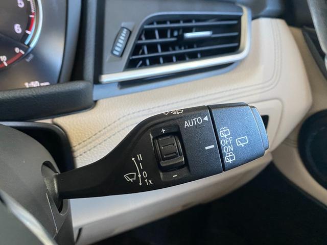 ２シリーズ ２１８ｄアクティブツアラー　ラグジュアリー　後期モデル　タッチパネルｉＤｒｉｖｅナビ　バックカメラ　オイスター革シート　前席シートヒーター　レインセンサー　インテリセーフＰＫＧ　アンビエントライト　パワーバックドア　フットオープナー　前後Ｄレコ（34枚目）