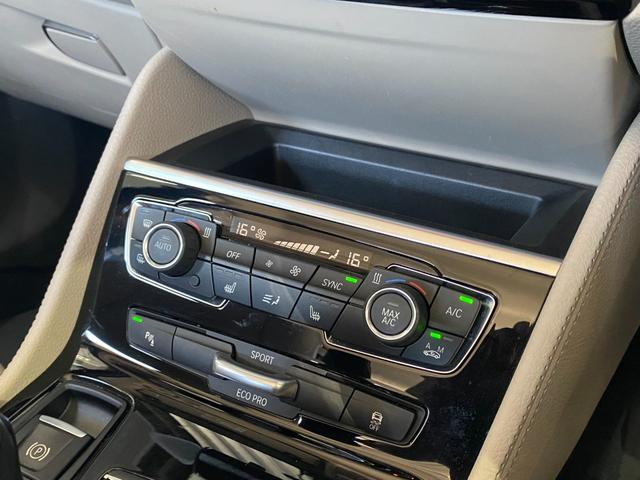 ２シリーズ ２１８ｄアクティブツアラー　ラグジュアリー　後期モデル　タッチパネルｉＤｒｉｖｅナビ　バックカメラ　オイスター革シート　前席シートヒーター　レインセンサー　インテリセーフＰＫＧ　アンビエントライト　パワーバックドア　フットオープナー　前後Ｄレコ（47枚目）